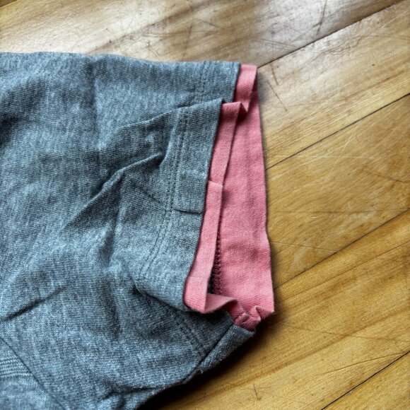 Burberry Black Label Men’s Gray T-Shirt – Size 3 (M), Red Logo, Pink Trim - Picture 8 of 11